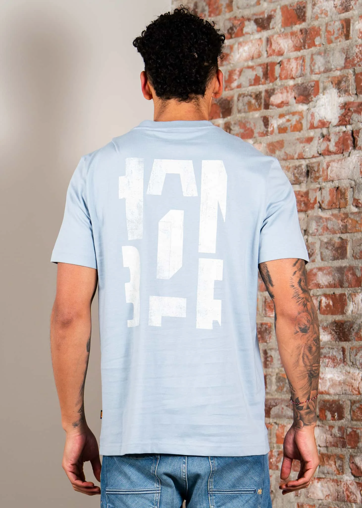 Te groove - light pastel blue